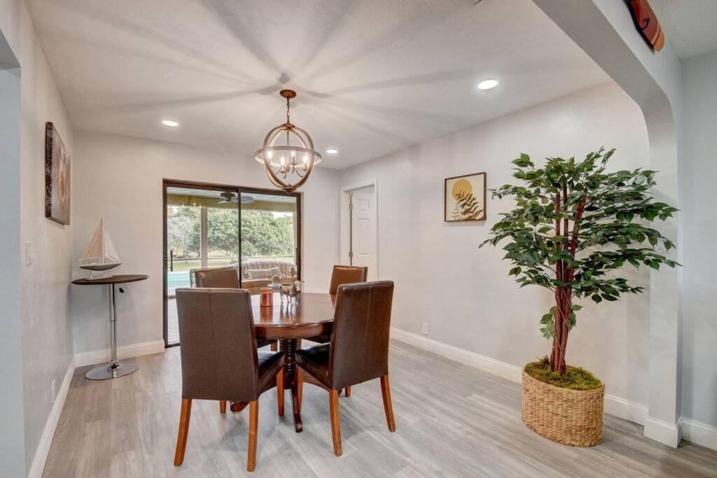 Ananda Farmhouse And Retreat. Lake Worth Beach Luaran gambar