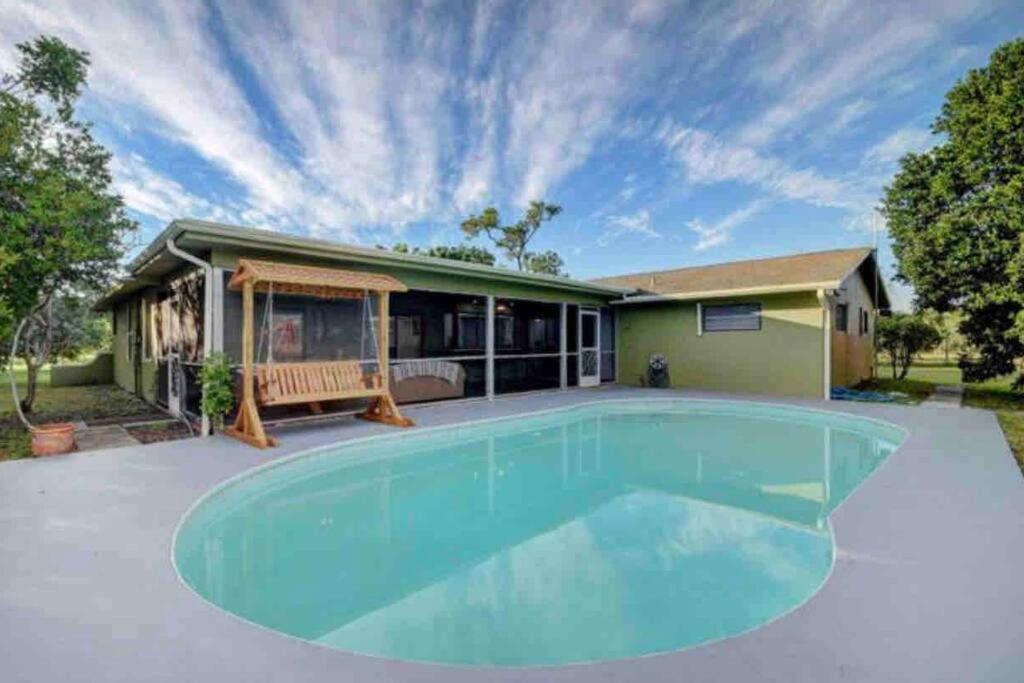 Ananda Farmhouse And Retreat. Lake Worth Beach Luaran gambar