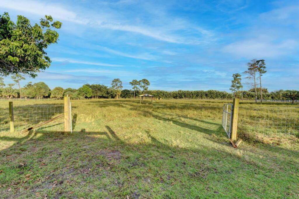 Ananda Farmhouse And Retreat. Lake Worth Beach Luaran gambar