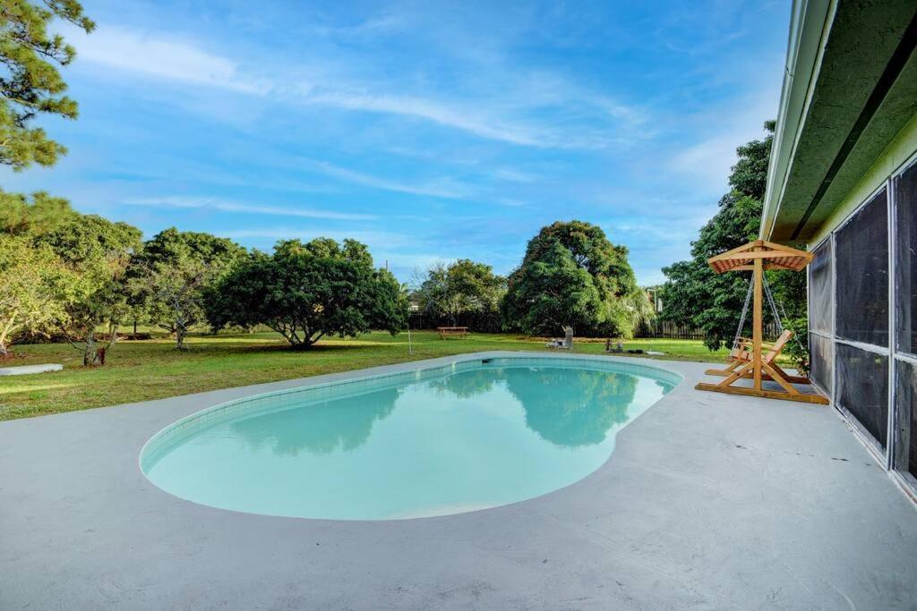 Ananda Farmhouse And Retreat. Lake Worth Beach Luaran gambar